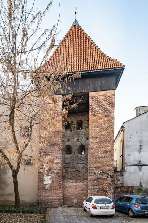 17-lublin-gothic-tower-before-renovation.jpg